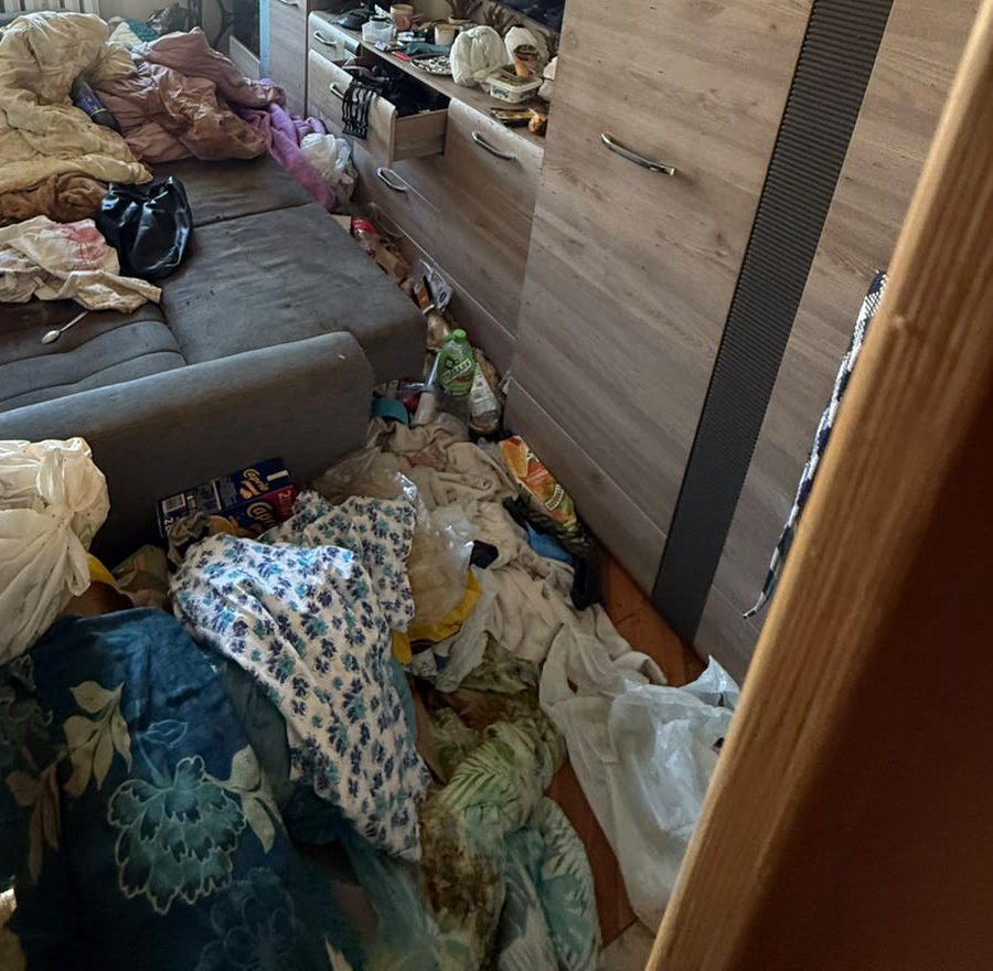 Zdjęcie z realizacji: Sprzątanie po zgonie w mieszkaniu w bloku